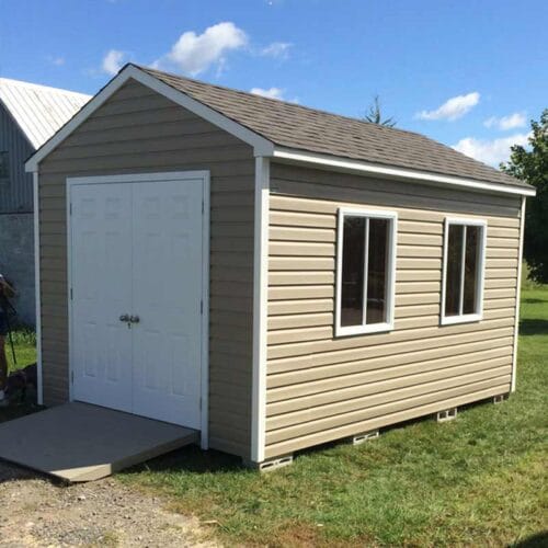 Cabanon 2 versants avec portes double et fenêtres