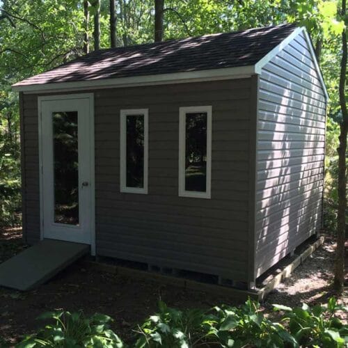 Cabanon 2 versants avec portes et fenêtres